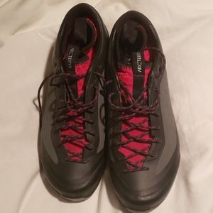 Arc'teryx ACRUX FL GTX approach hiking shoes
